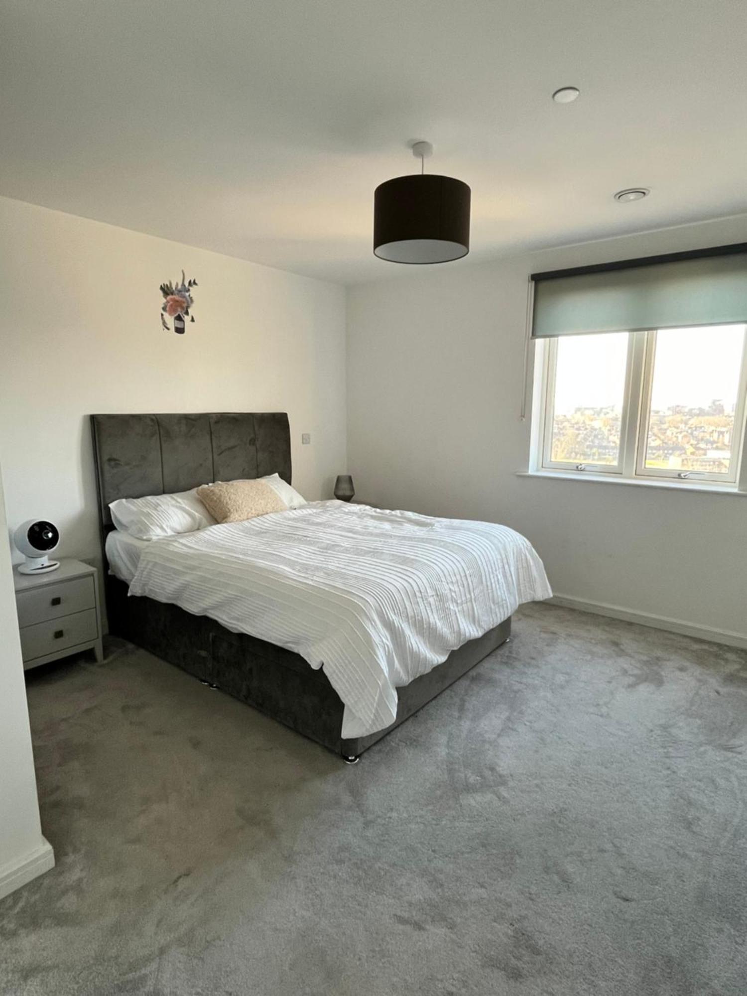 One Bedroom Apartment Barking  Exterior photo