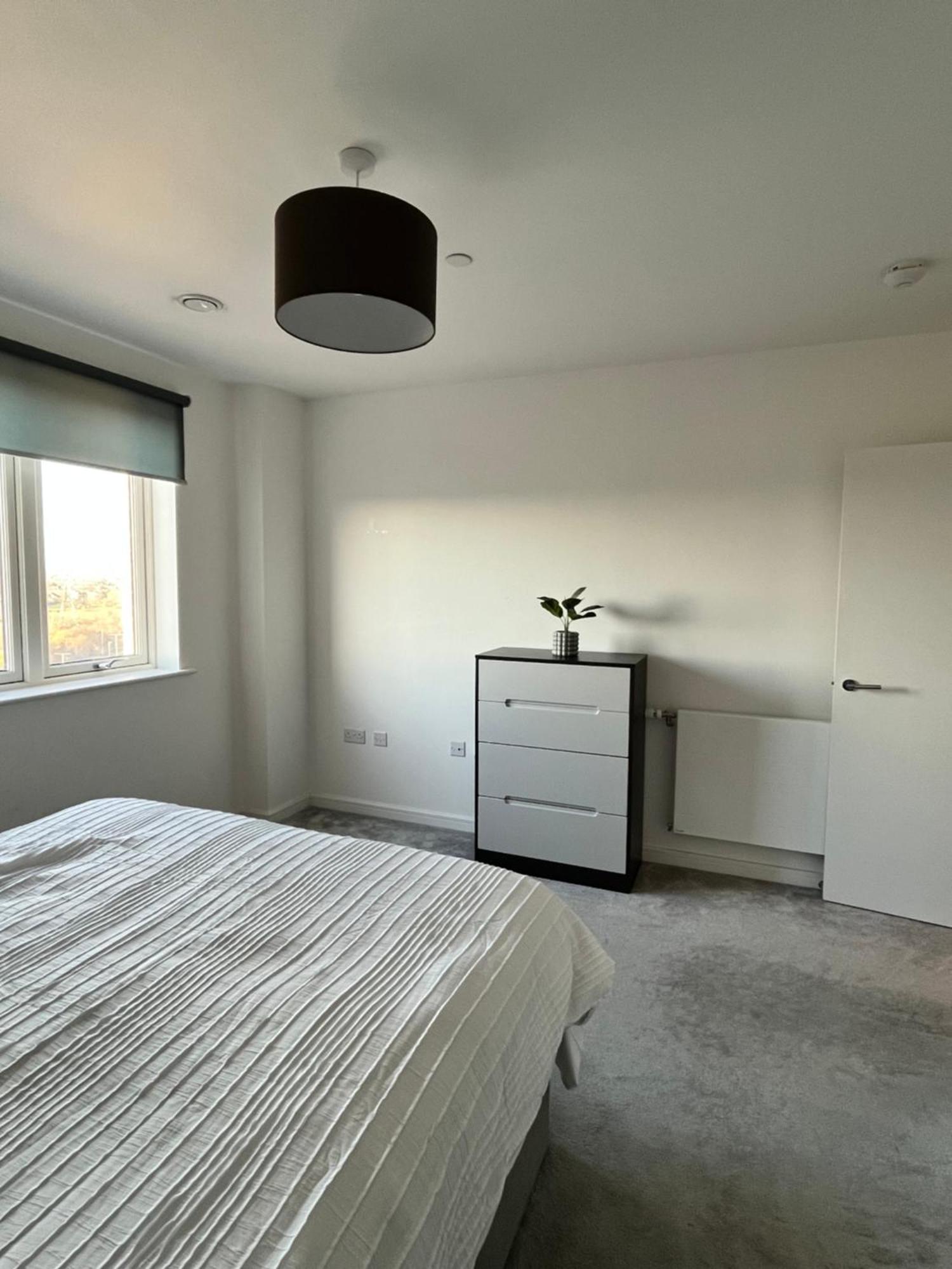 One Bedroom Apartment Barking  Exterior photo